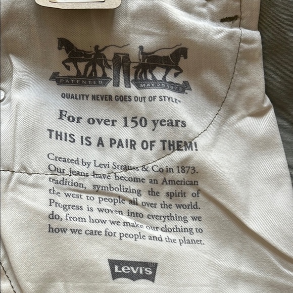 Levi's 412 Men’s Slim Flat Front Jean Shorts Size 42 - Picture 8 of 8